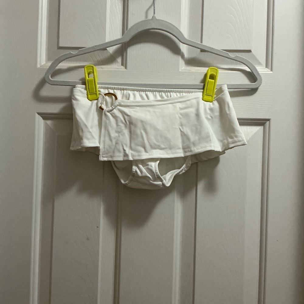 Venus Swimwear— White Size 4 Nylon/Spandex Sash Mini-Skirt Bikini Bottoms